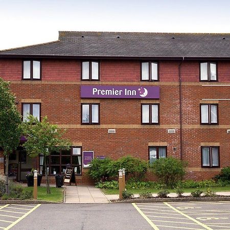 Premier Inn Huntingdon Bagian luar foto
