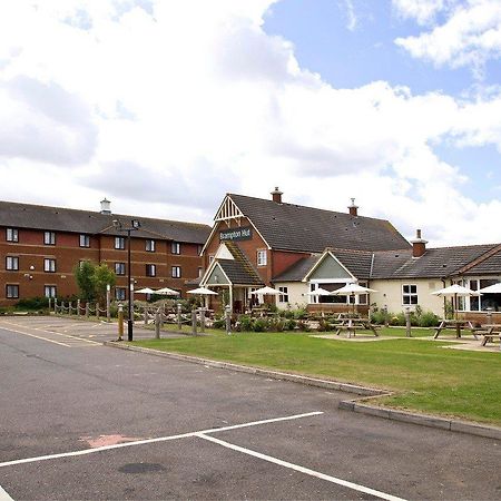 Premier Inn Huntingdon Bagian luar foto