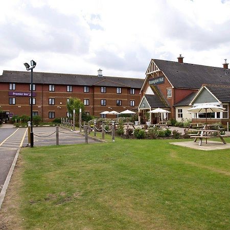 Premier Inn Huntingdon Bagian luar foto